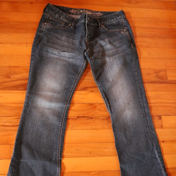 Barely Boot Low rise Express Jeans - Picture 2 of 4